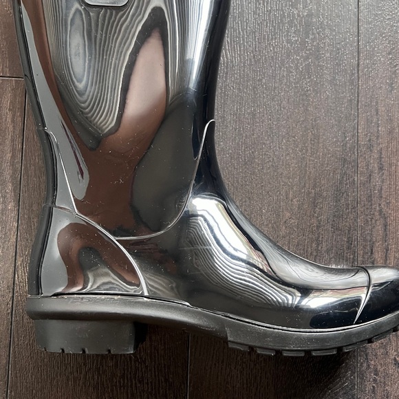 UGG Girls Sienna Black Mid Calf Rain Boot; Excellent condition - Picture 2 of 14